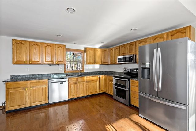 20 Montclair Ave, Pembroke, MA 02359