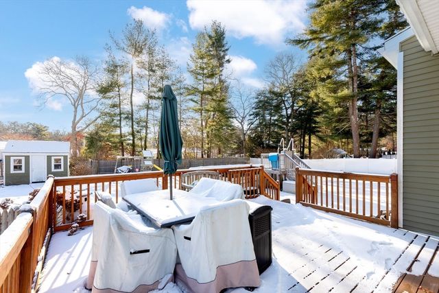 20 Montclair Ave, Pembroke, MA 02359