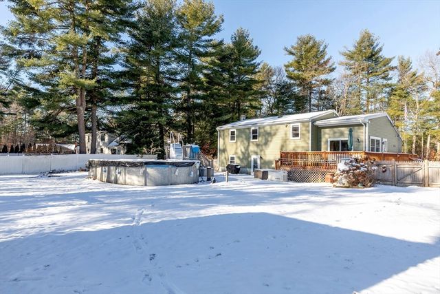 20 Montclair Ave, Pembroke, MA 02359