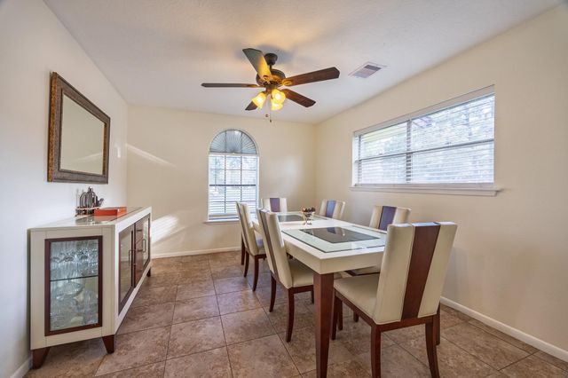 502 Red Bud Ln, Baytown, TX 77520