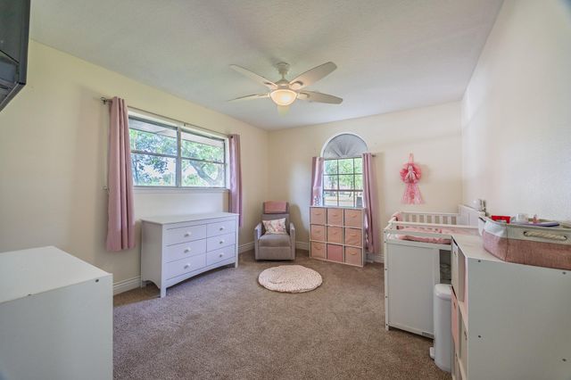 502 Red Bud Ln, Baytown, TX 77520