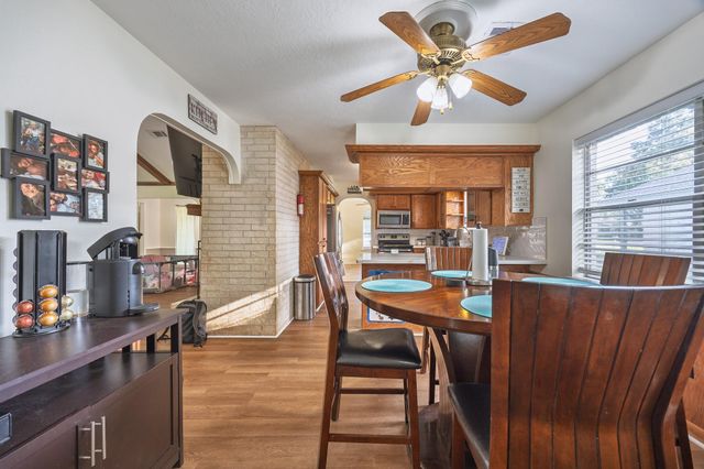 502 Red Bud Ln, Baytown, TX 77520