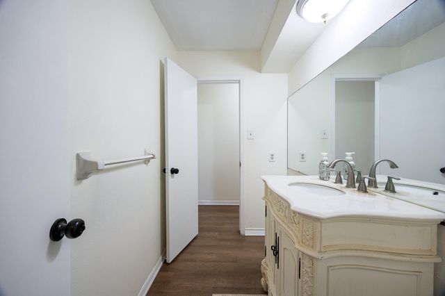 502 Red Bud Ln, Baytown, TX 77520