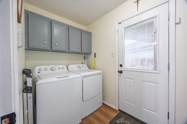 502 Red Bud Ln, Baytown, TX 77520