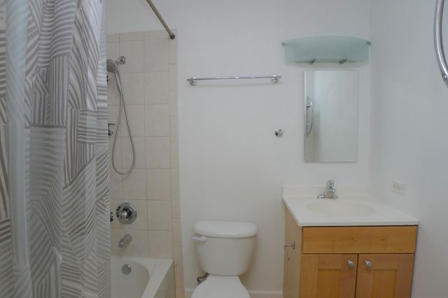 1850 W LUNT Avenue 2, Chicago, IL 60626