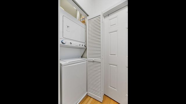 1850 W LUNT Avenue 2, Chicago, IL 60626