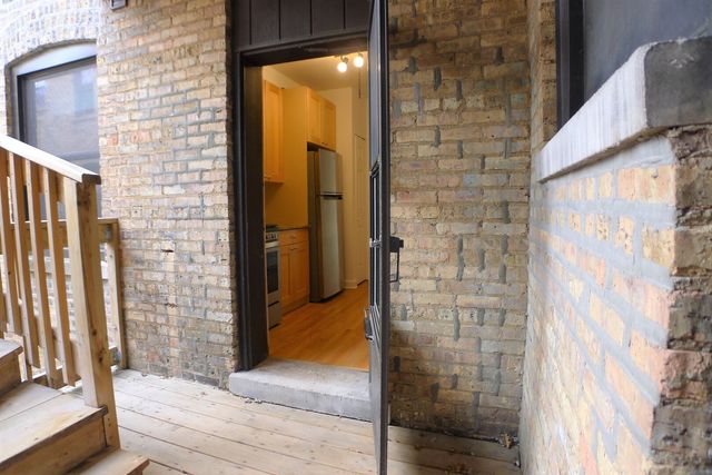 1850 W LUNT Avenue 2, Chicago, IL 60626
