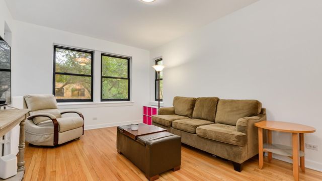 1850 W LUNT Avenue 2, Chicago, IL 60626