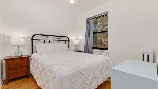 1850 W LUNT Avenue 2, Chicago, IL 60626