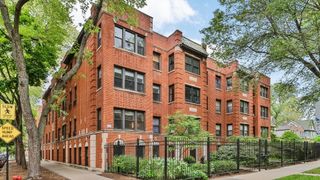 1850 W LUNT Avenue 2, Chicago, IL 60626