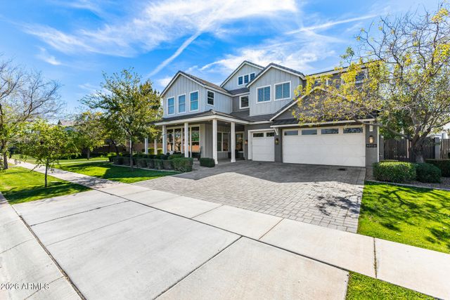 2981 E SILO Drive, Gilbert, AZ 85296