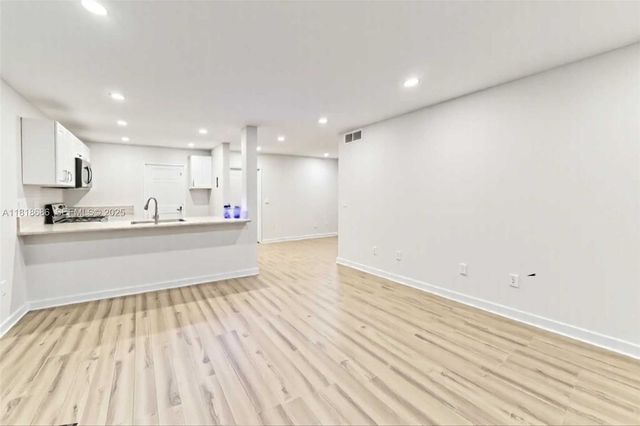 5790 Stirling 212 212, Hollywood, FL 33021