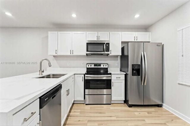 5790 Stirling 212 212, Hollywood, FL 33021