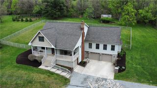 657 Lakeview Dr, South Strabane, PA 15301