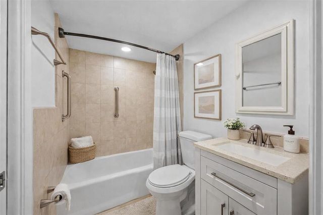 815 Middle River Drive 115, Fort Lauderdale, FL 33304