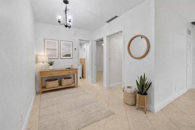 815 Middle River Drive 115, Fort Lauderdale, FL 33304