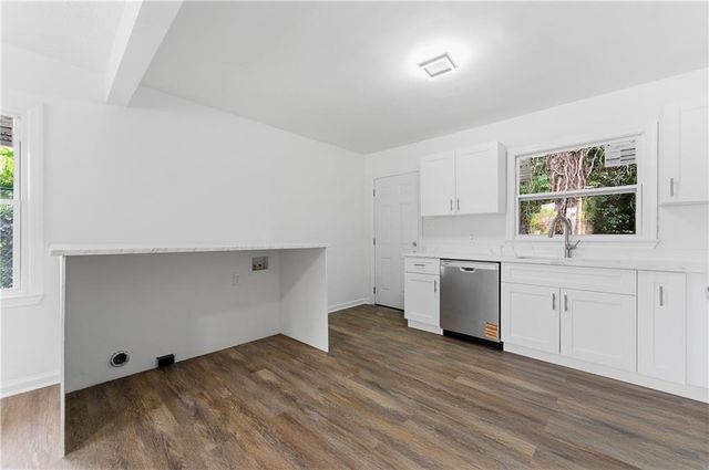 2036 Mcpherson Drive, East Point, GA 30344