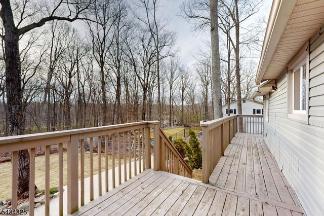 319 Midway Dr, Vernon Twp., NJ 07422