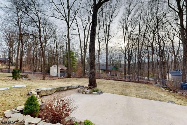 319 Midway Dr, Vernon Twp., NJ 07422