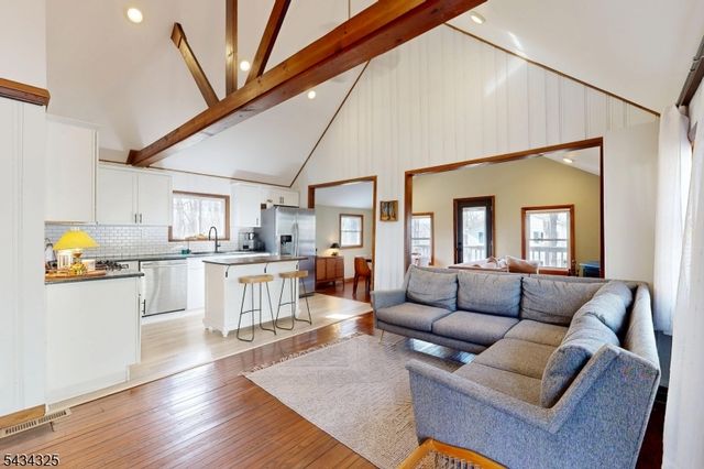 319 Midway Dr, Vernon Twp., NJ 07422