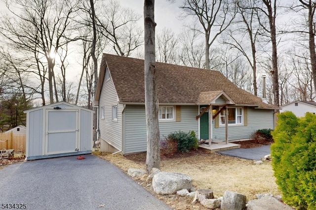 319 Midway Dr, Vernon Twp., NJ 07422