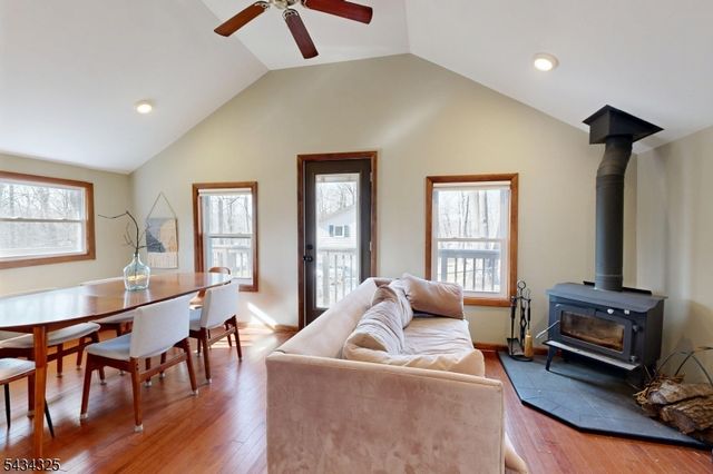 319 Midway Dr, Vernon Twp., NJ 07422