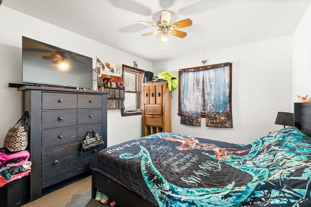 27 West St, Montague, MA 01351