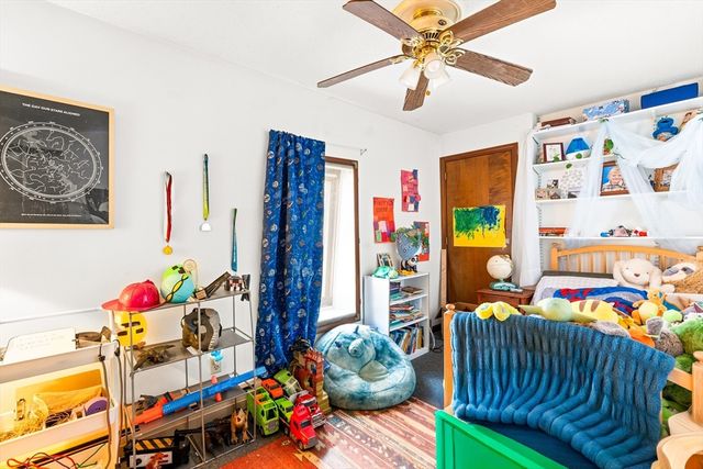 27 West St, Montague, MA 01351