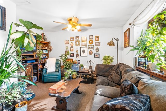 27 West St, Montague, MA 01351