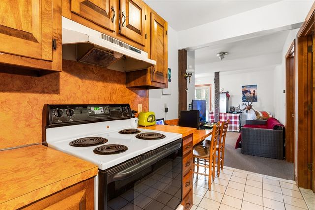 27 West St, Montague, MA 01351