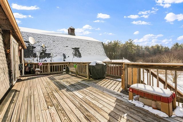 27 West St, Montague, MA 01351