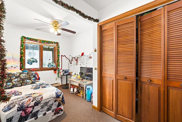 27 West St, Montague, MA 01351