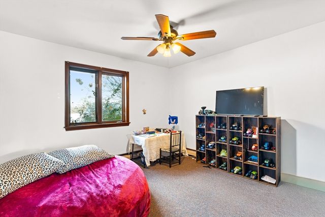 27 West St, Montague, MA 01351