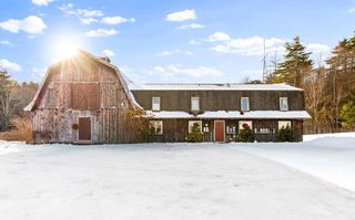 27 West St, Montague, MA 01351