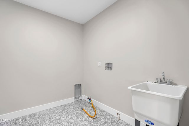 21 Pension Hill Road 1, Englishtown, NJ 07726