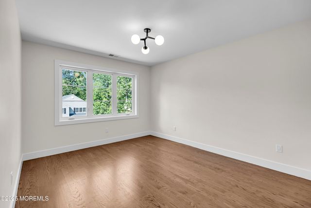 21 Pension Hill Road 1, Englishtown, NJ 07726