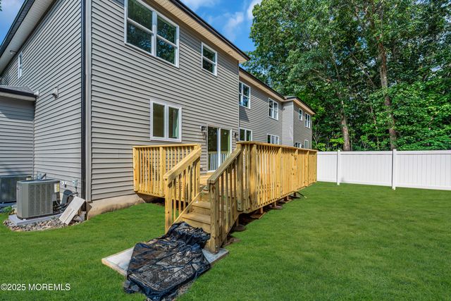 21 Pension Hill Road 1, Englishtown, NJ 07726