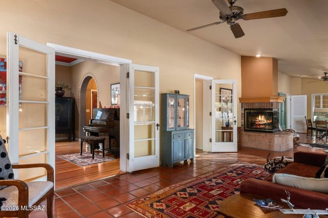 40 E Plaza Del Encanto, Tucson, AZ 85716