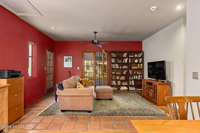 40 E Plaza Del Encanto, Tucson, AZ 85716