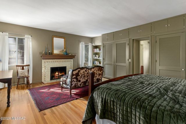 40 E Plaza Del Encanto, Tucson, AZ 85716