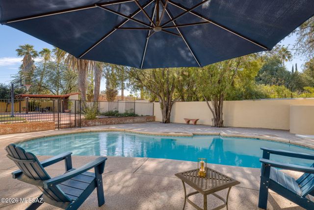 40 E Plaza Del Encanto, Tucson, AZ 85716
