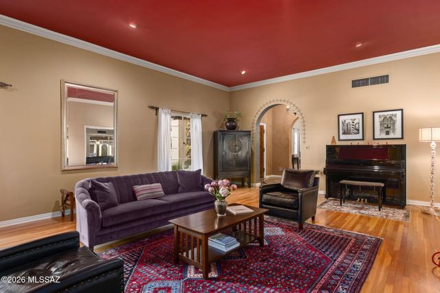 40 E Plaza Del Encanto, Tucson, AZ 85716