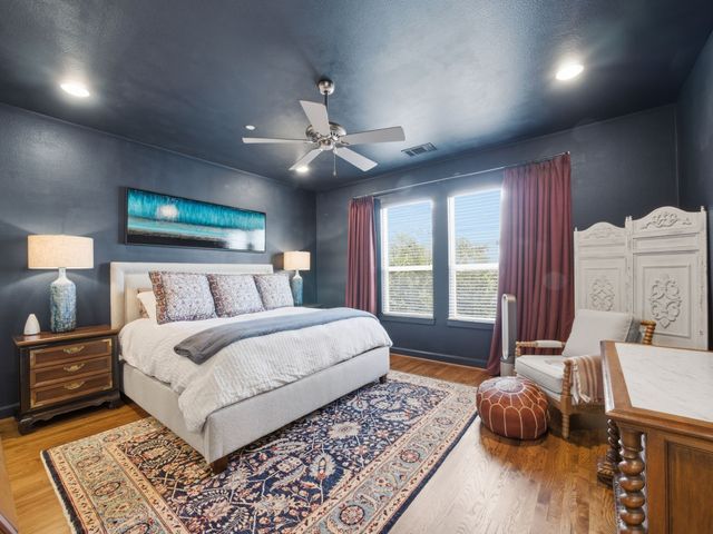 7333 Valley View Lane 305, Dallas, TX 75240