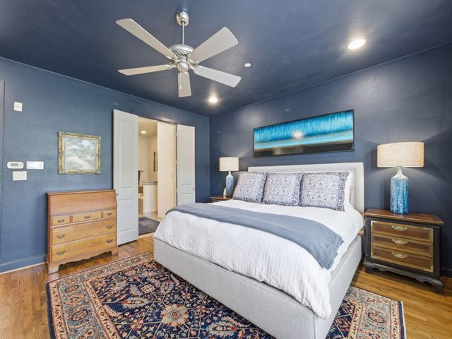 7333 Valley View Lane 305, Dallas, TX 75240
