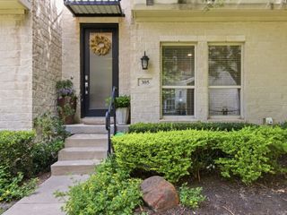 7333 Valley View Lane 305, Dallas, TX 75240