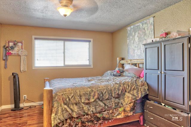 130 E Morris Ct, Kuna, ID 83634