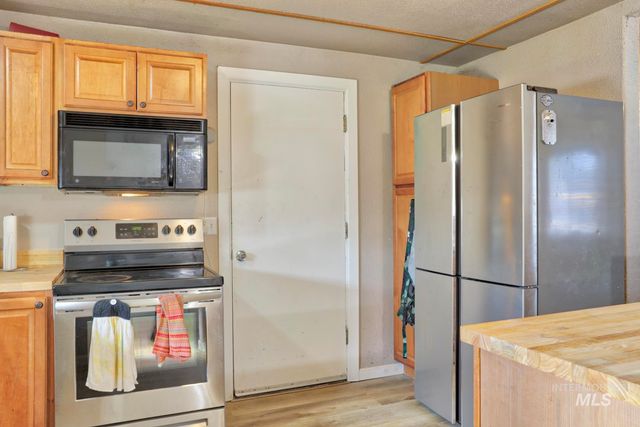 130 E Morris Ct, Kuna, ID 83634