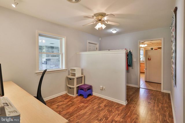 1205 PENNSYLVANIA AVE, Emmaus, PA 18049