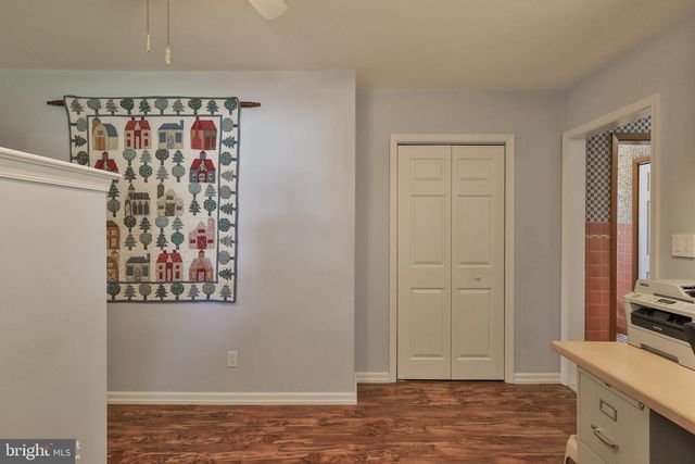 1205 PENNSYLVANIA AVE, Emmaus, PA 18049