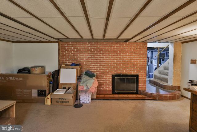 1205 PENNSYLVANIA AVE, Emmaus, PA 18049
